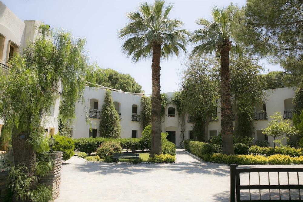 Bodrum Sea Side Beach Club Hotel - All Inclusive 54/72