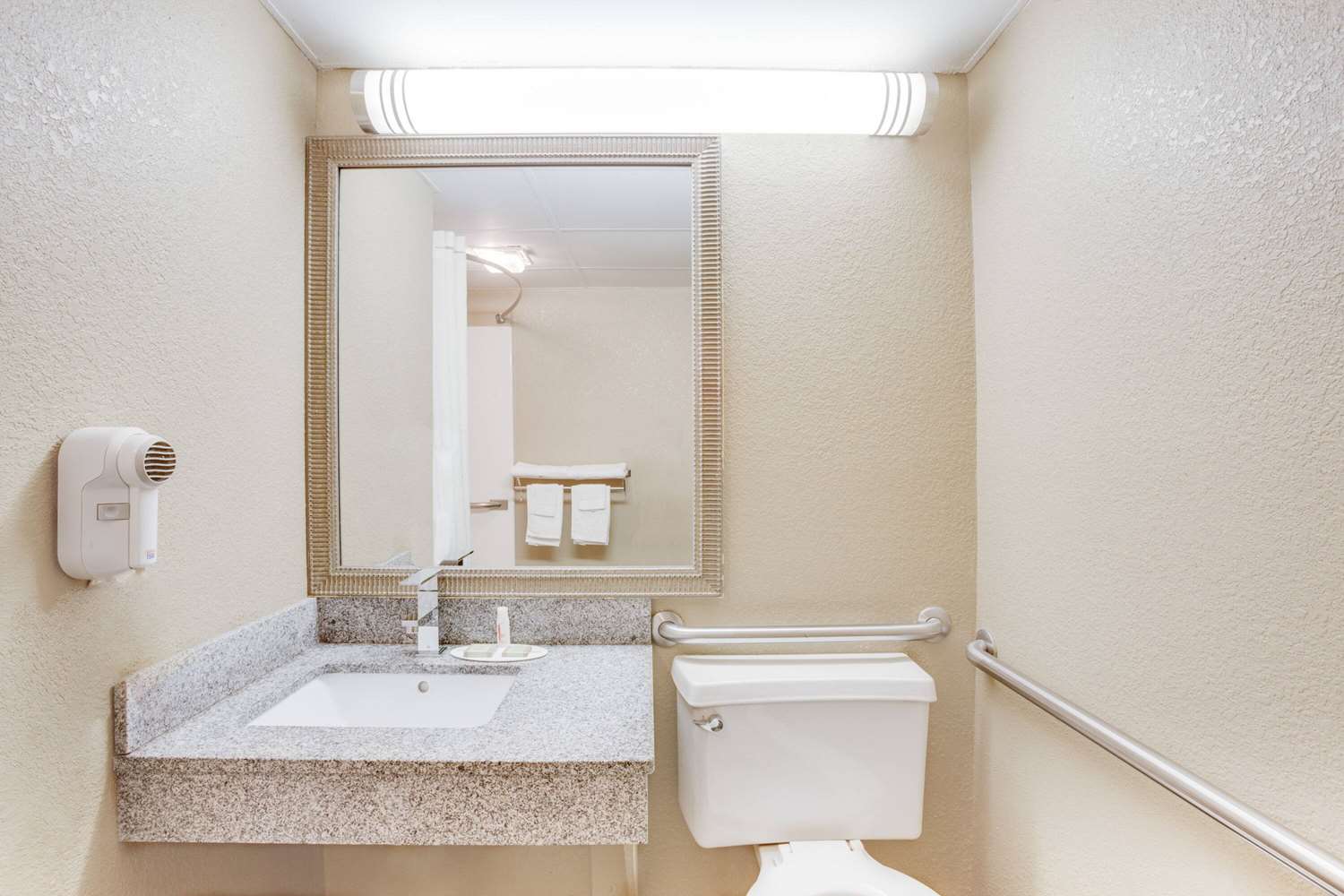 Super 8 By Wyndham Morrilton 9/10