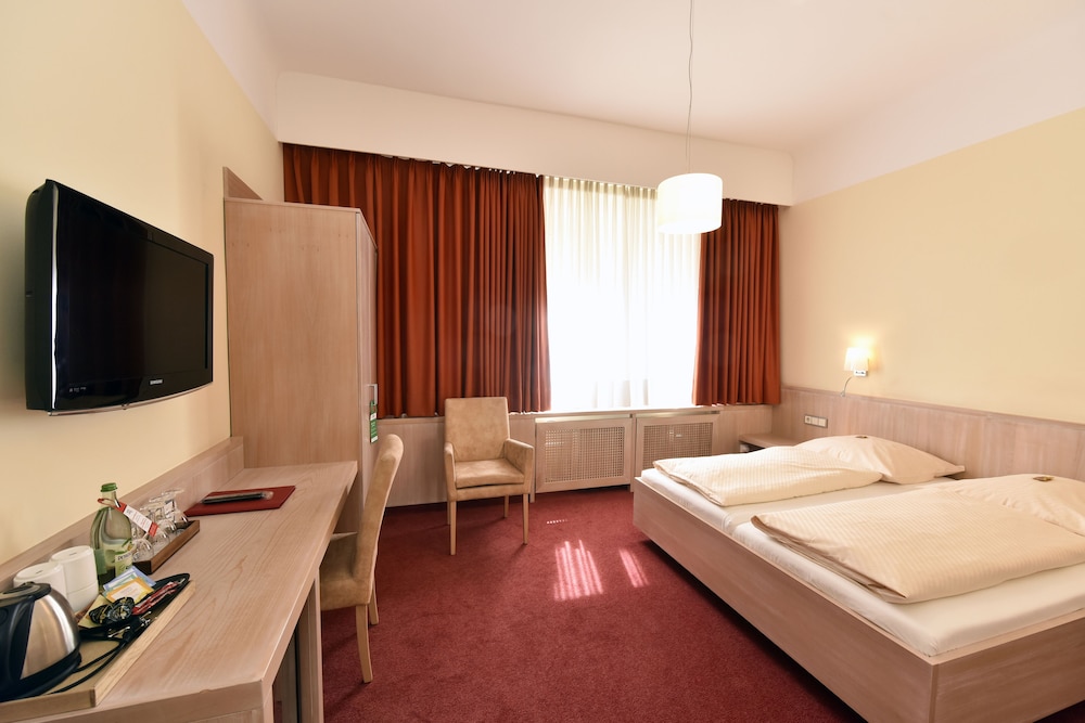 City Partner Hotel Adria 65/84