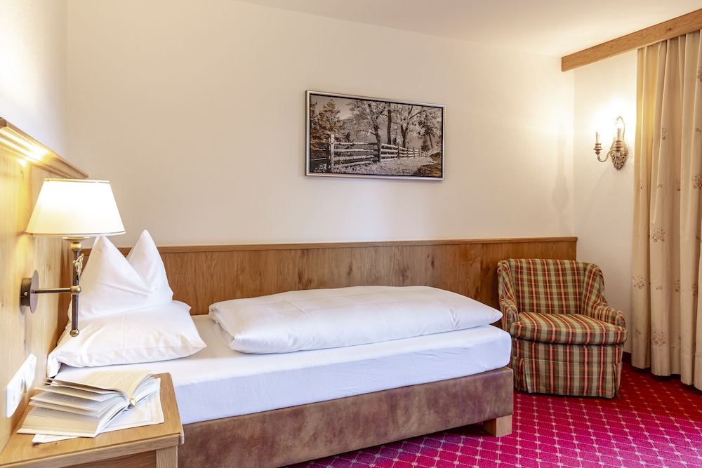 Parkhotel 25/75