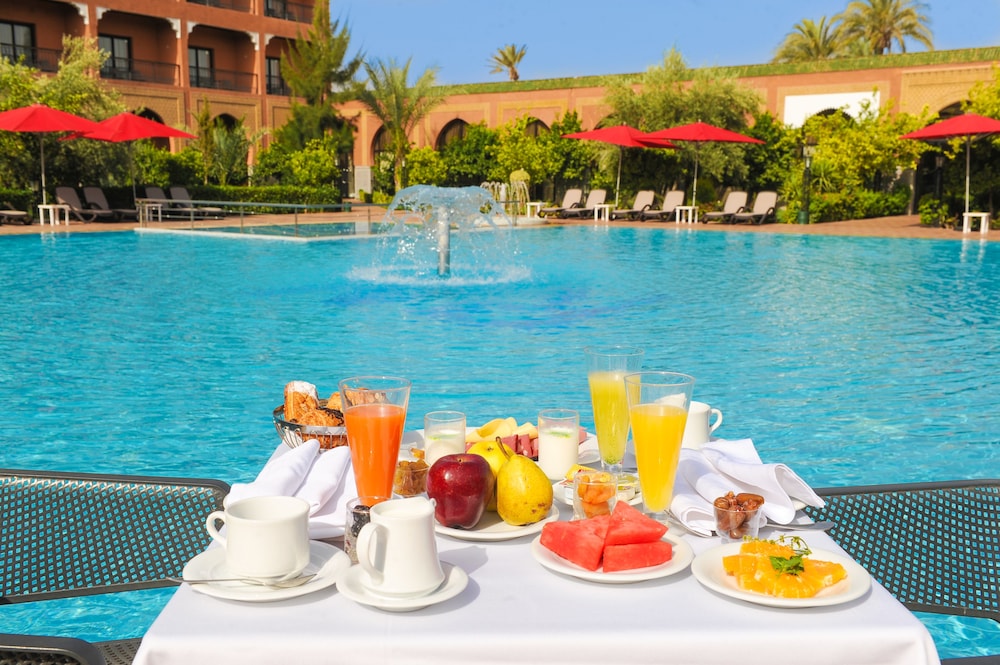 Hotel Riad Ennakhil 62/74