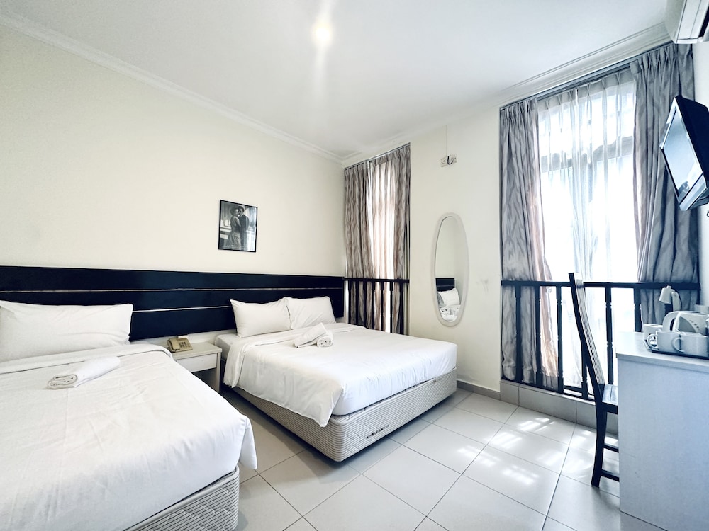 Asphodel Inn Singapore 18/65