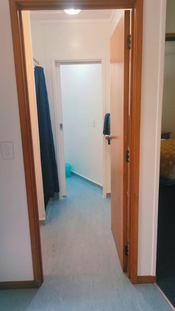 Motel Six 6/55