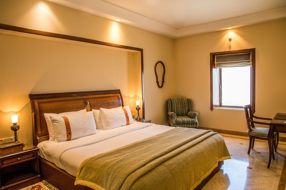 Suite, King Bed