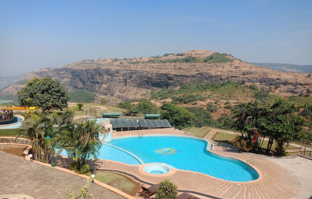 The Upper Deck Resort 45/50