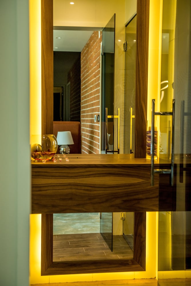 Hotel Hedonic 48/50