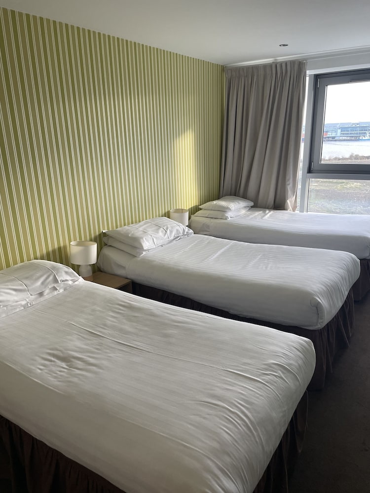 2 BEDROOMS, FAMILY, APARTMENT