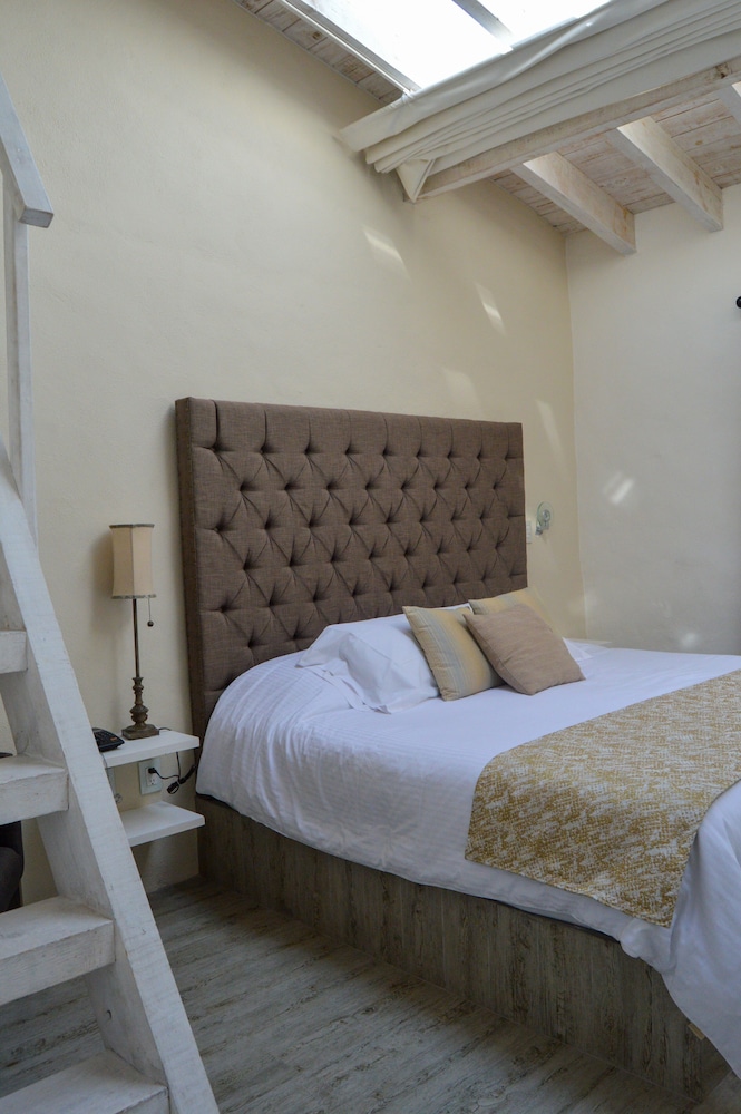 Hotel de Piedra 20/70