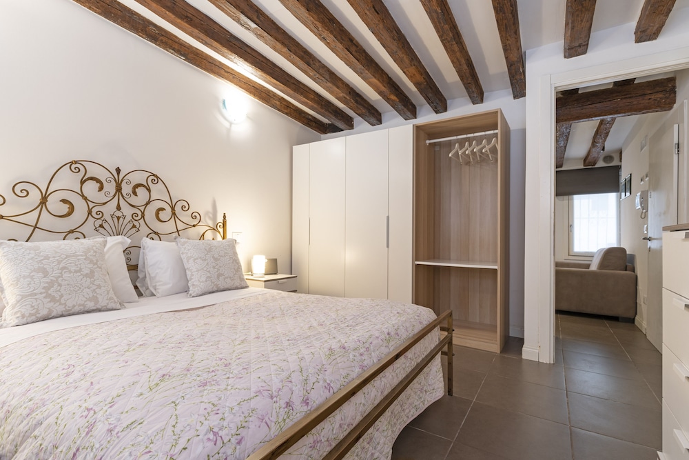 2 BEDROOMS, APARTMENT