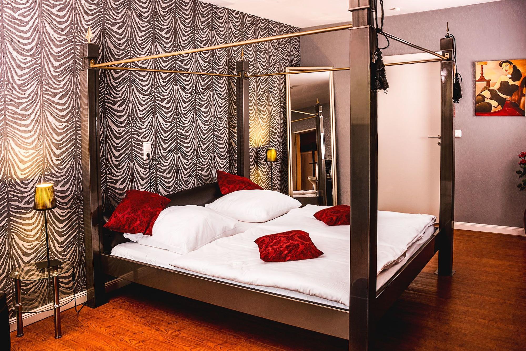 Hotel Sleepinn Volkspark - Adult Only 9/97