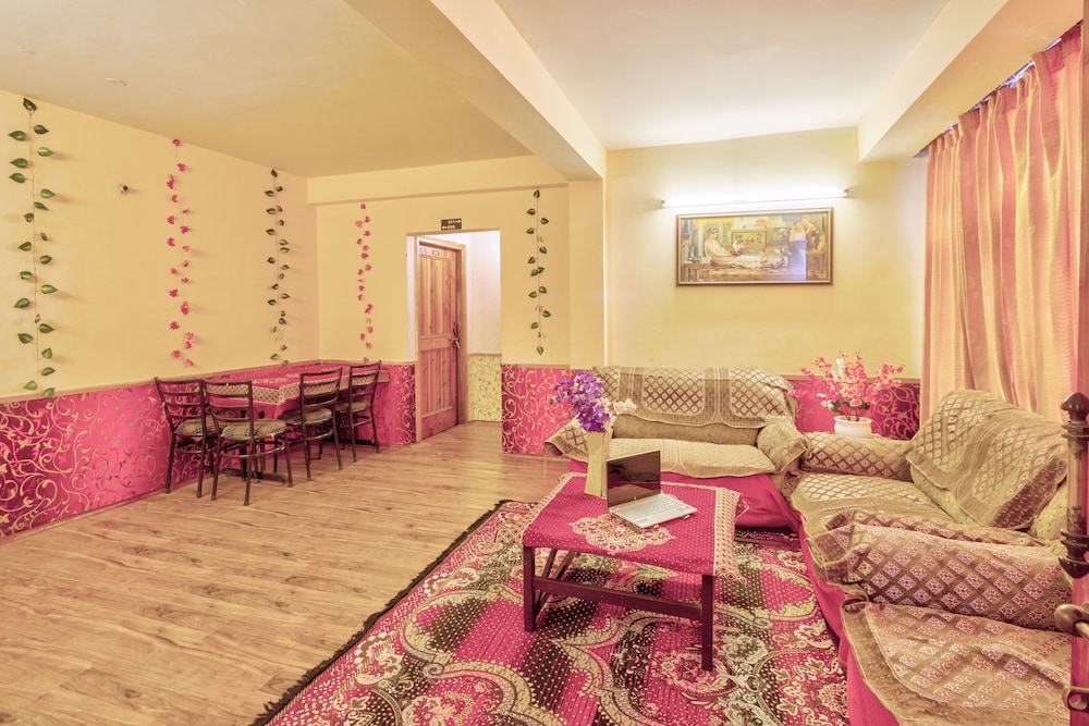 Hotel Monarch Residency 35/50