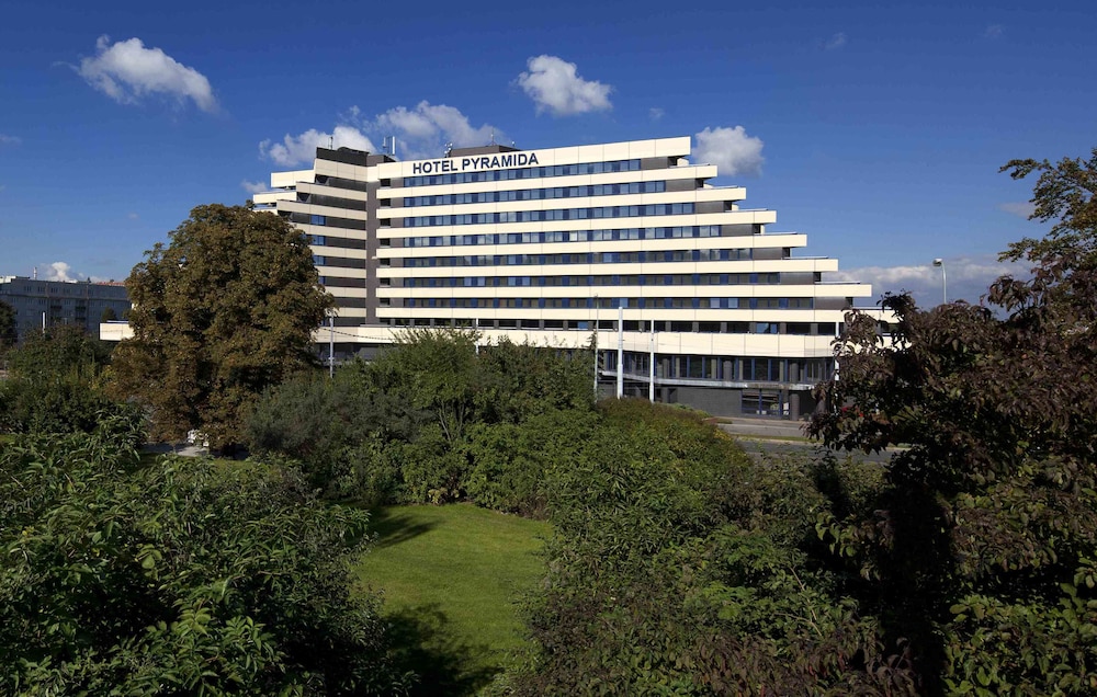OREA HOTEL PYRAMIDA 70/73