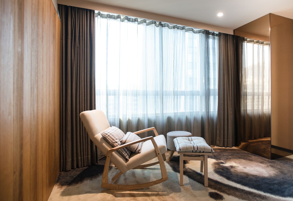Home Hotel Xin Yi Branch 36/65
