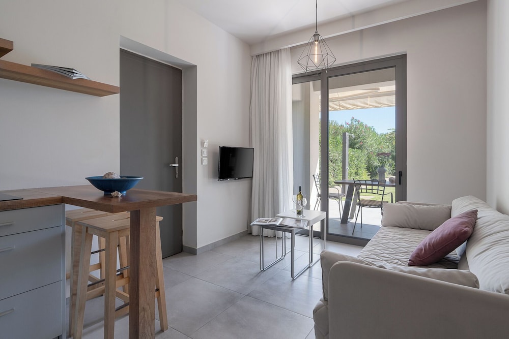Lemonia Accommodations 30/50