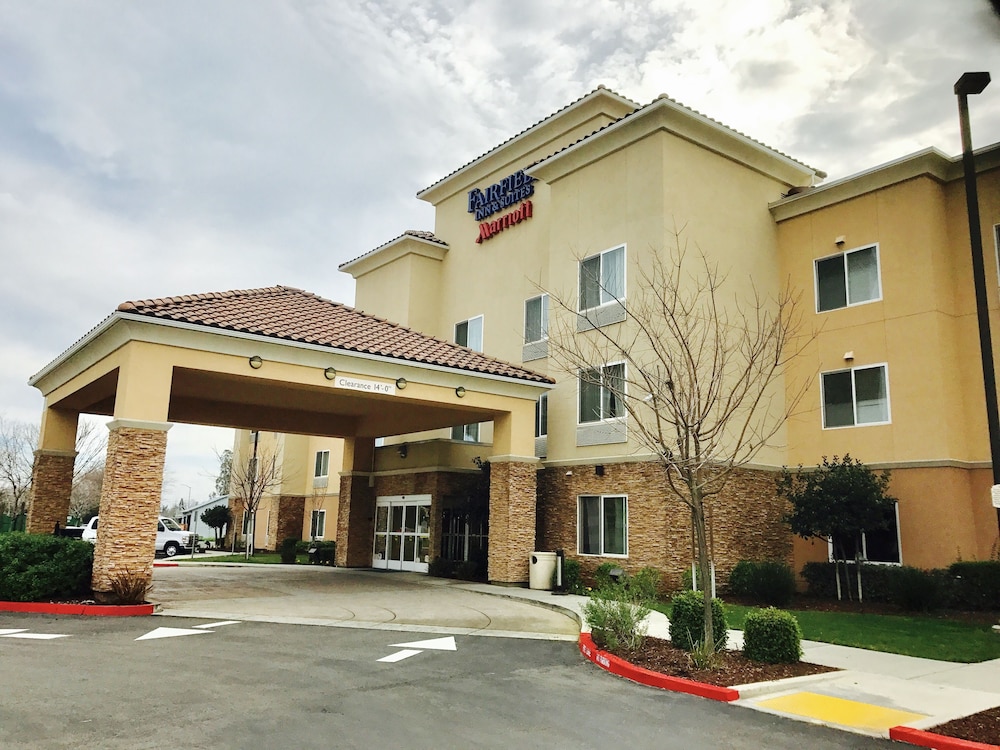 Fairfield Inn Suites By Marriott Fresno Clovis 1/36