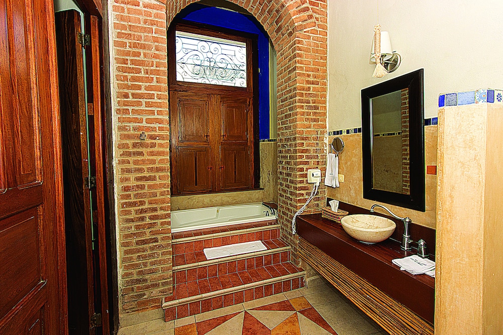 Hotel Casa San Angel 36/68