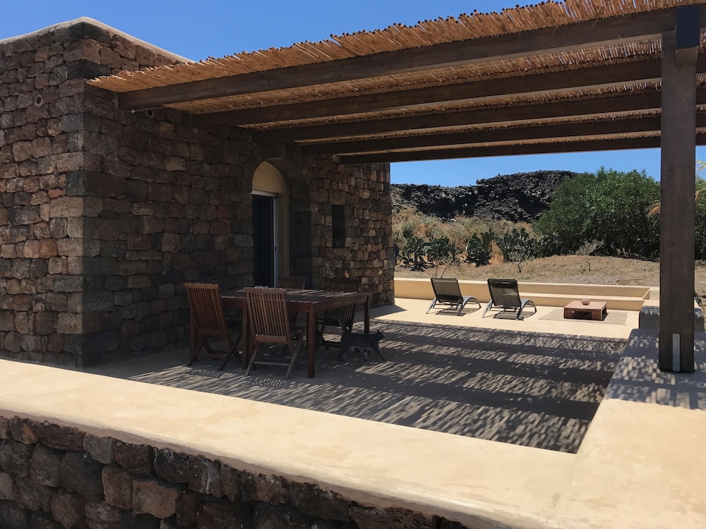 I Dammusini Di Pantelleria 46/50