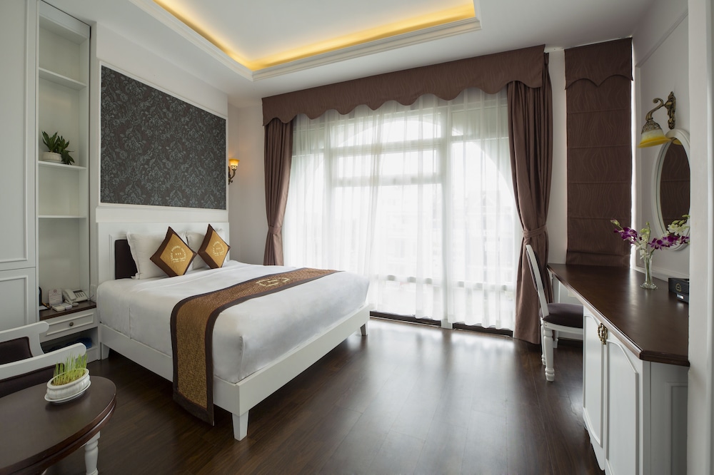 SEA PHOENIX HOTEL 22/76