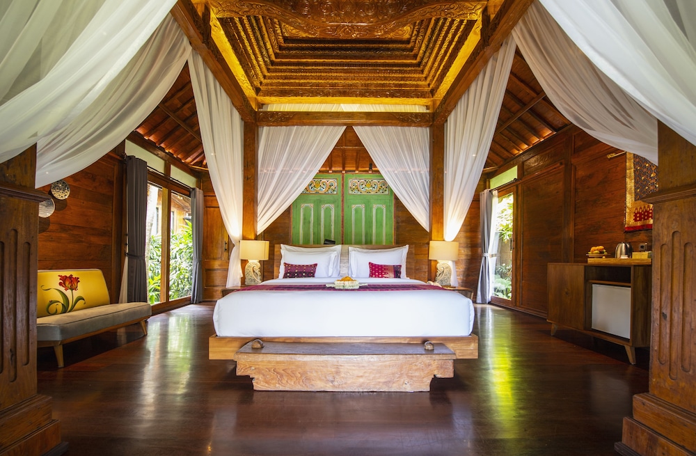 Ubud Valley Boutique Resort 36/64