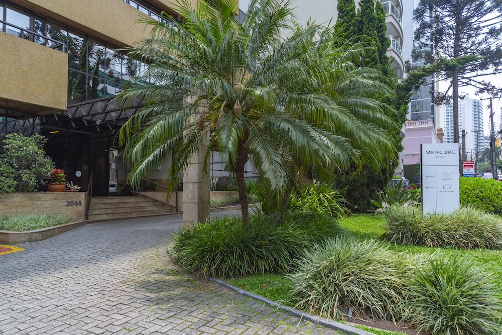 Mercure Curitiba Golden Hotel 76/79