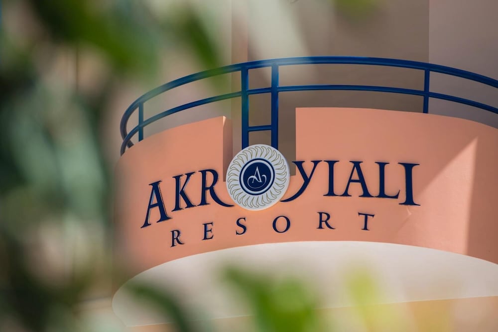 akroyiali resort