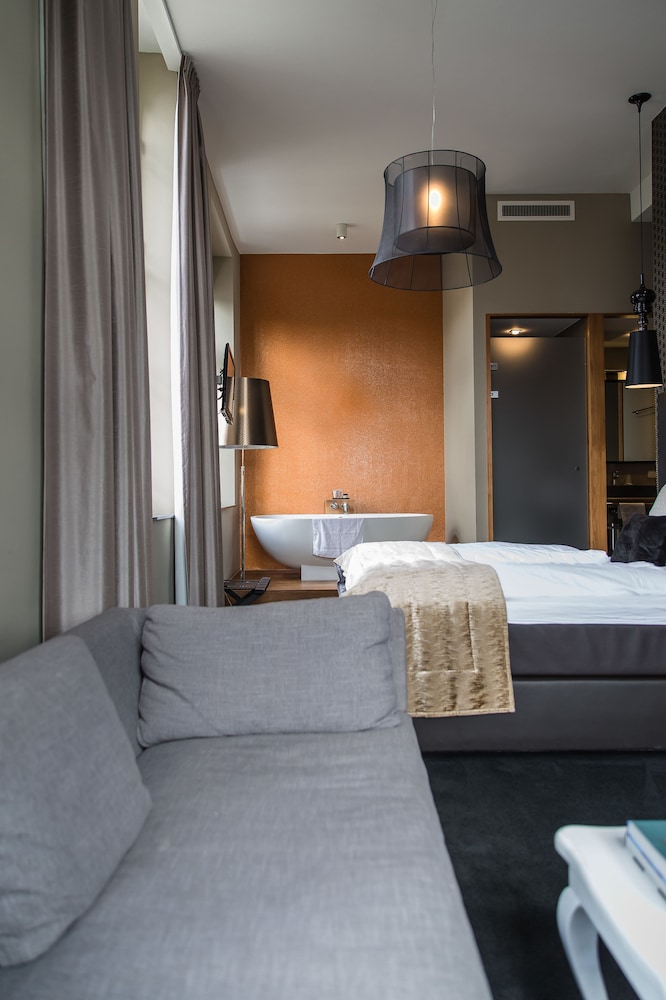 Merici Hotel 28/75