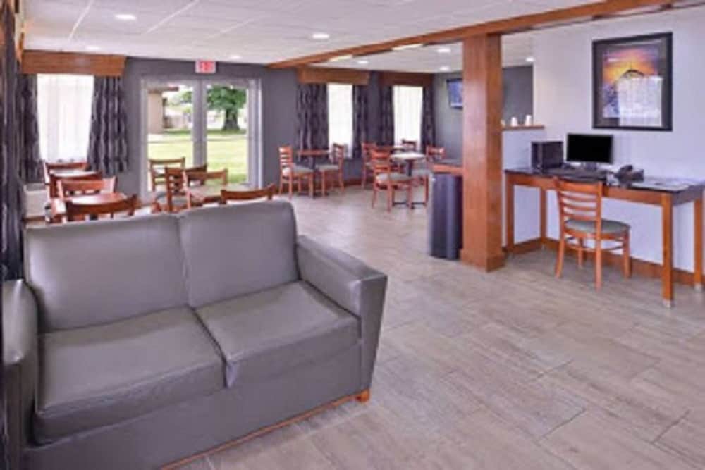 Surestay Hotel By Best Western Bowling Green North 16/25