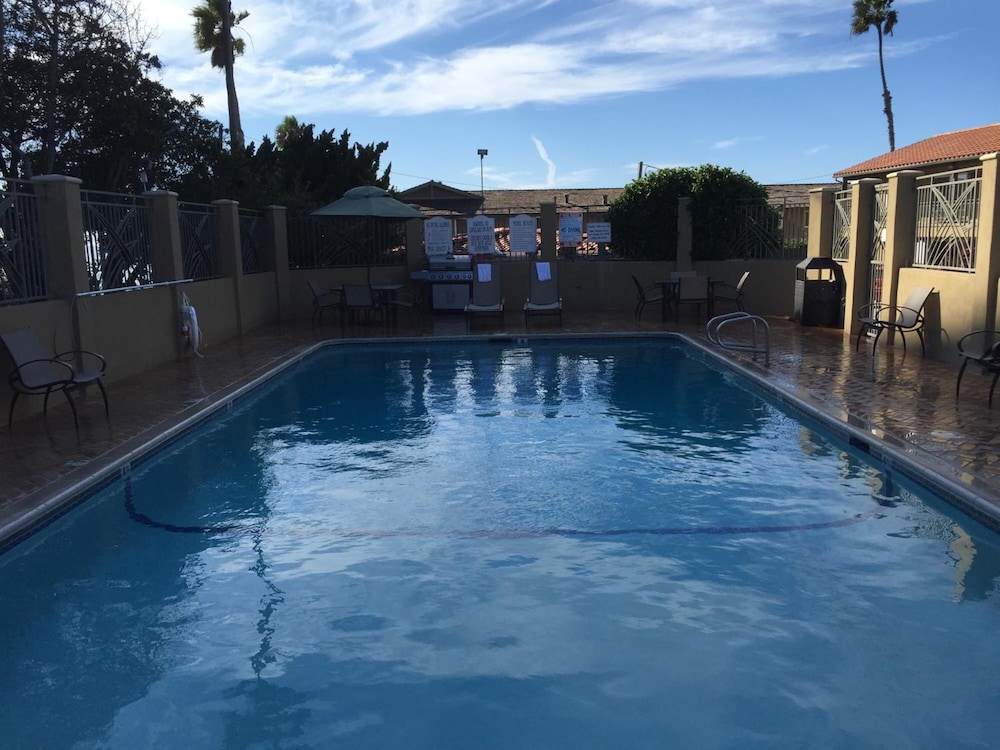 Pb Surf Beachside Inn 5/31