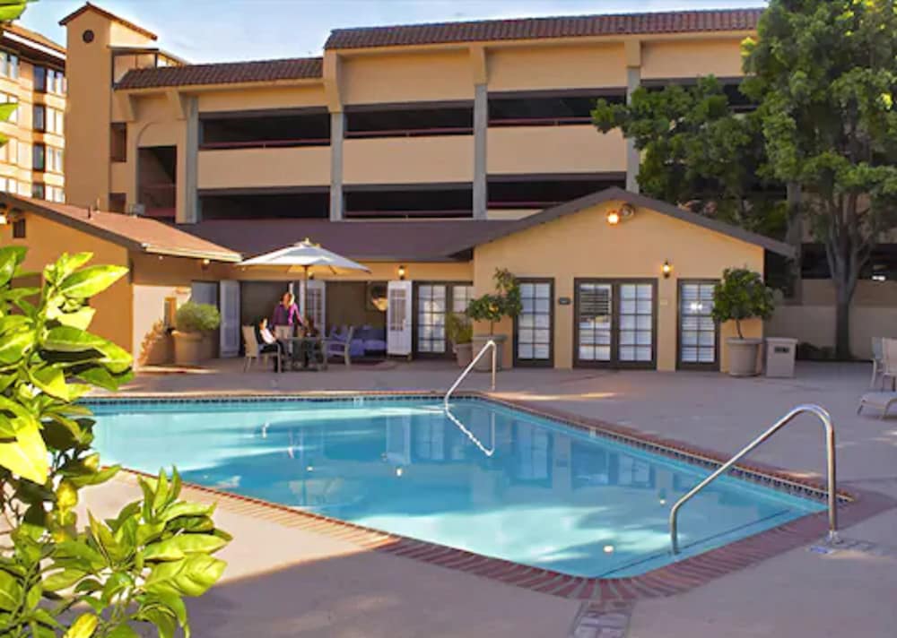 HISTORIC SANTA MARIA INN 1/67