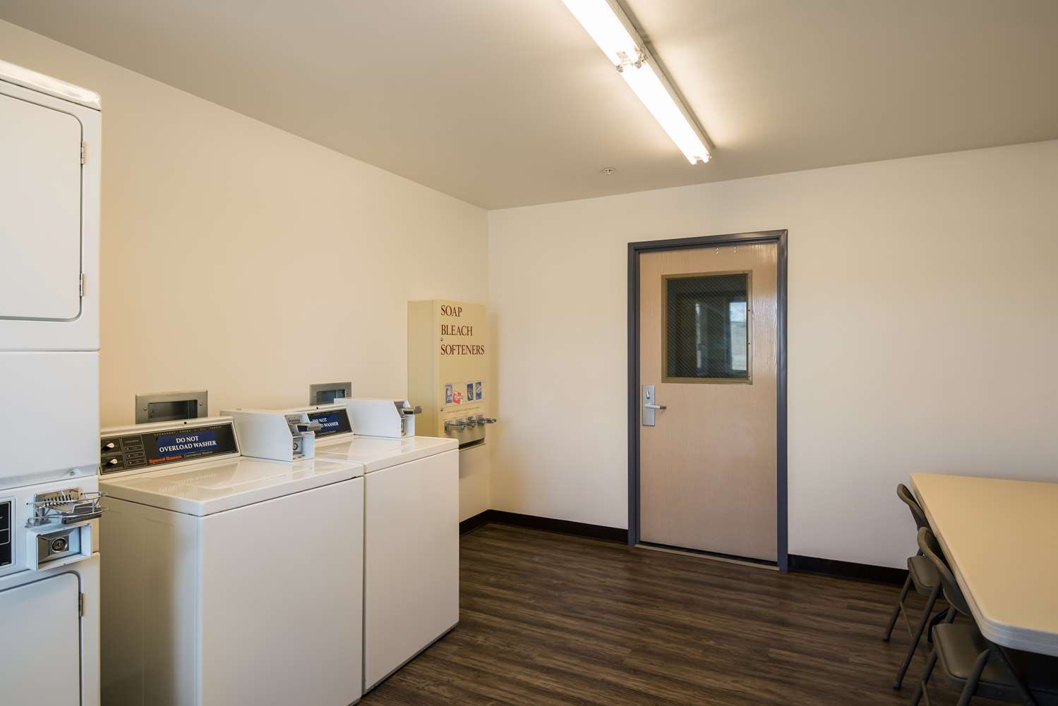 Red Lion Inn Suites Butte 6/10