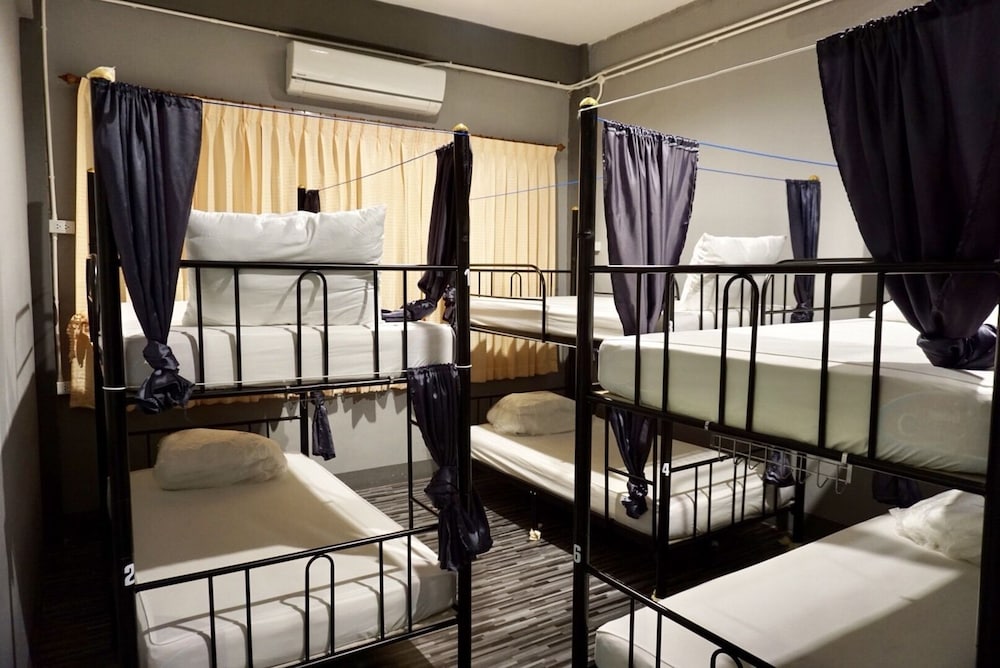 We Hostel Hatyai 13/32