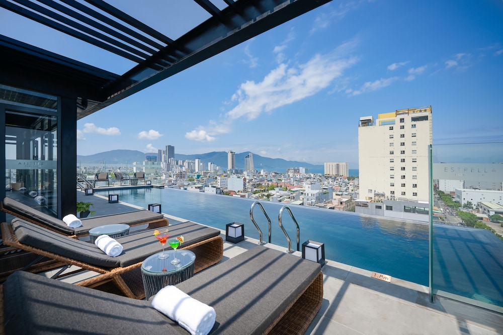 Estrella Boutique Hotel 33/58