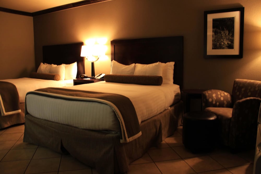 Best Western Plus Raton Hotel 23/43