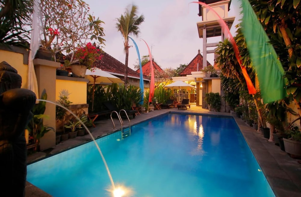 Hotel Jati And Home Stay 45/71