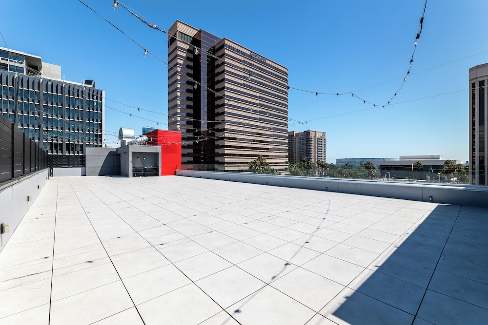 Hotel Mai Downtown Long Beach 45/60