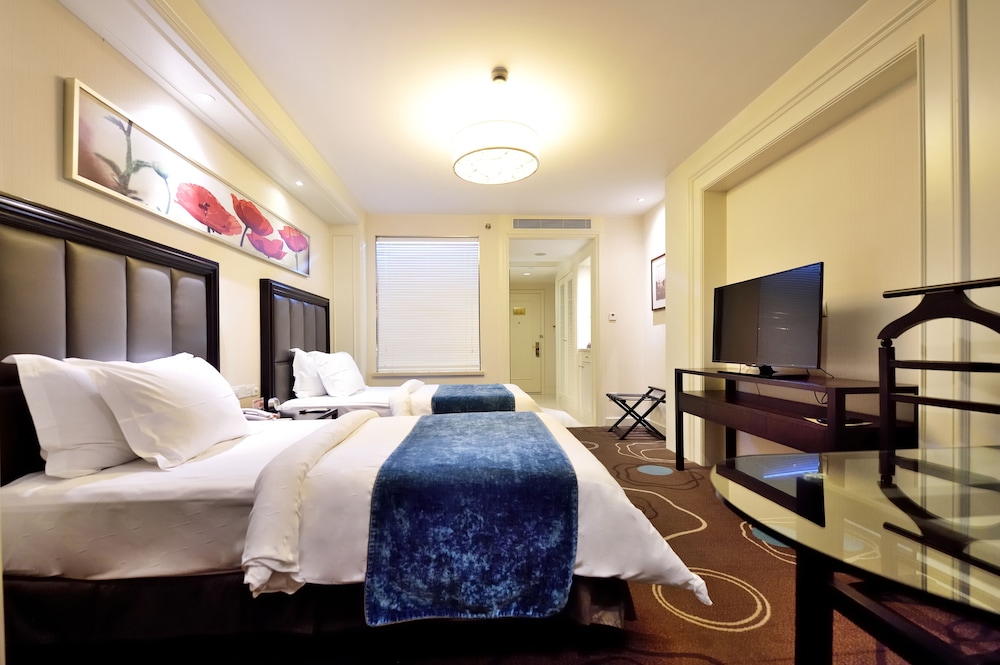 Premier, Deluxe, Twin Beds