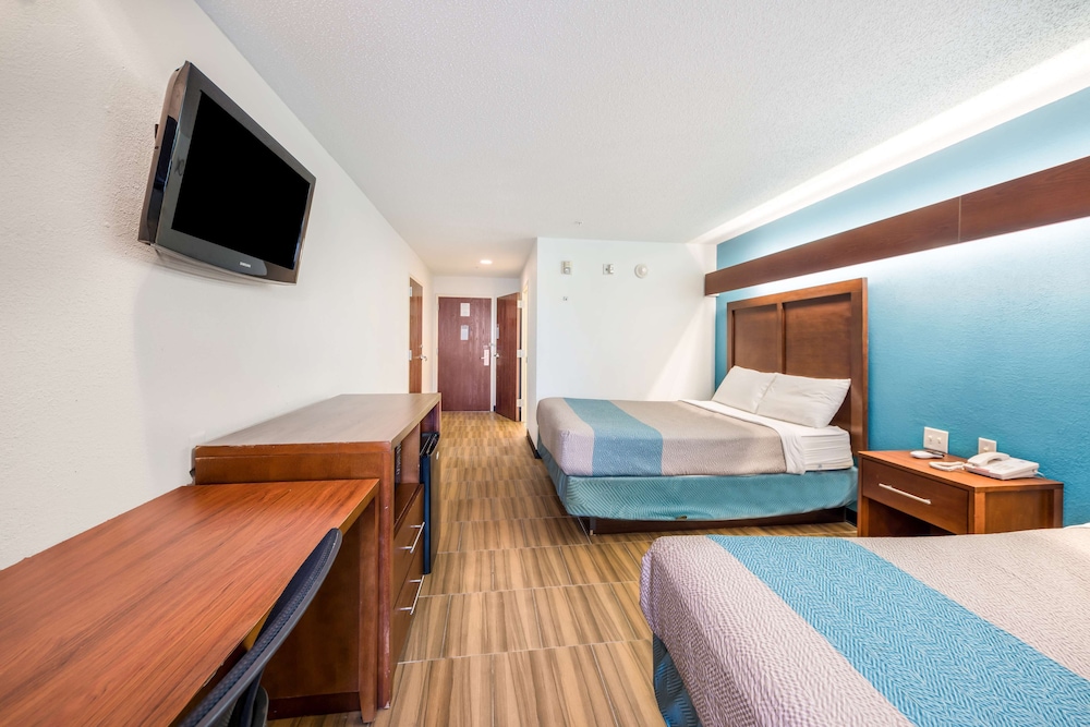 Golden Isles Inn & Suites Brunswick South 19/38