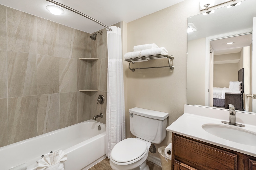 Chase Suite Hotel El Paso 57/59