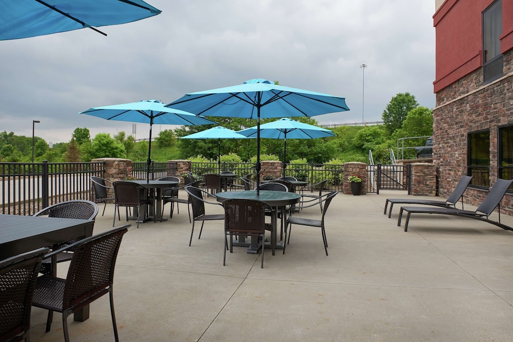 Hampton Inn & Suites Canton 31/54