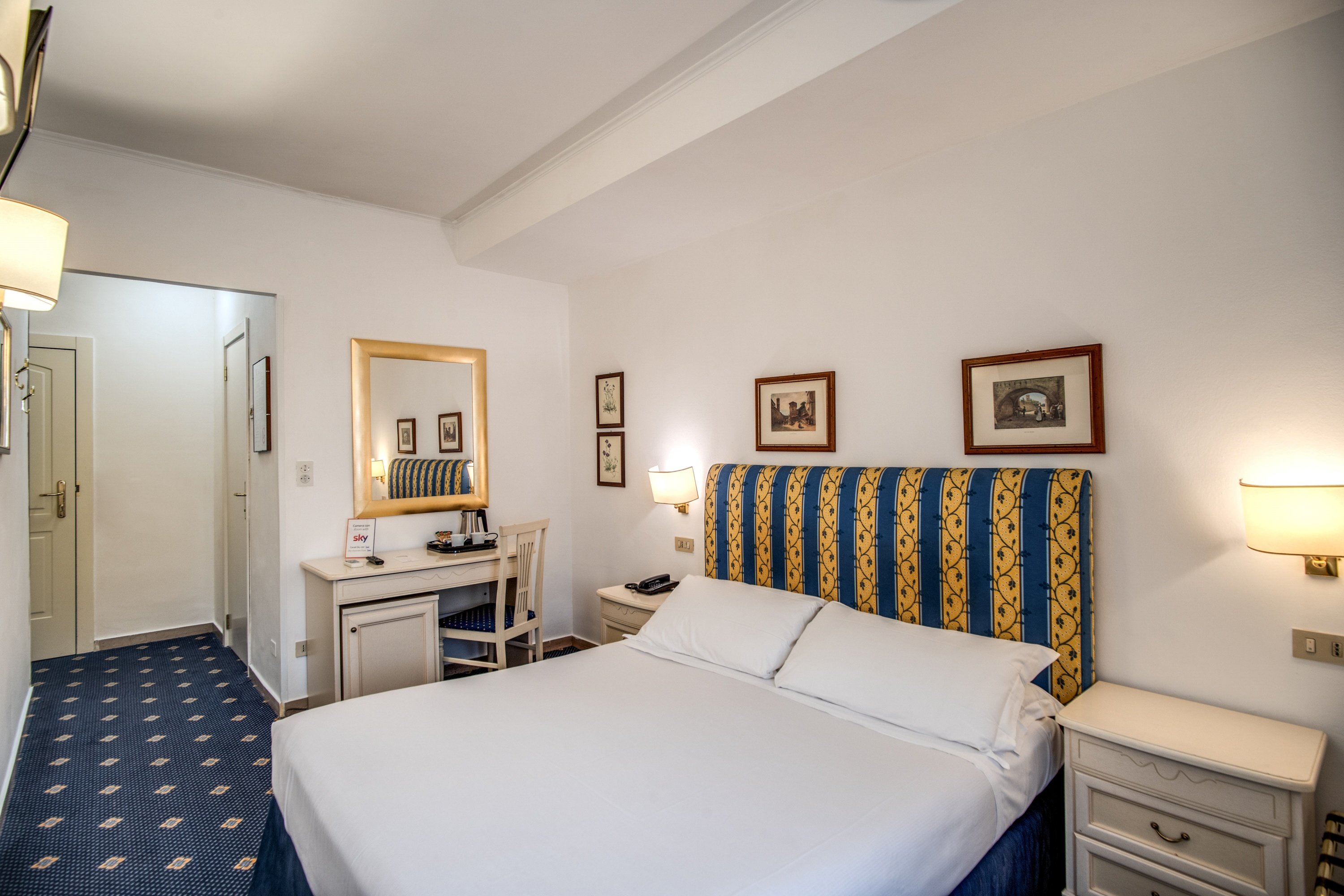Napoleon Hotel 27/64