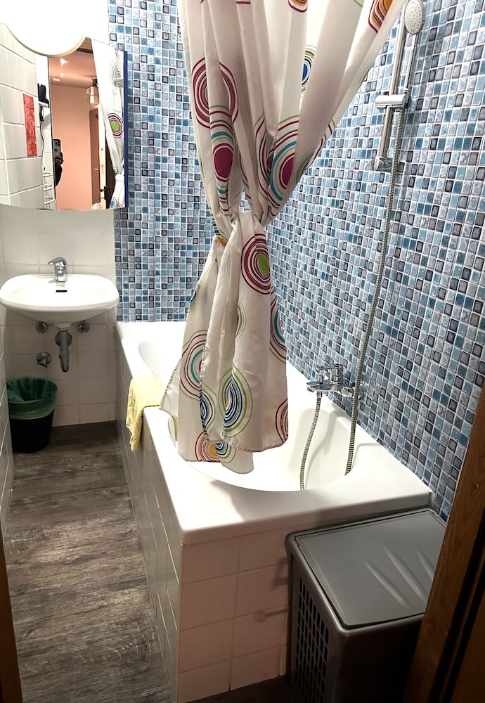 Sultanias Homesharing 28/29