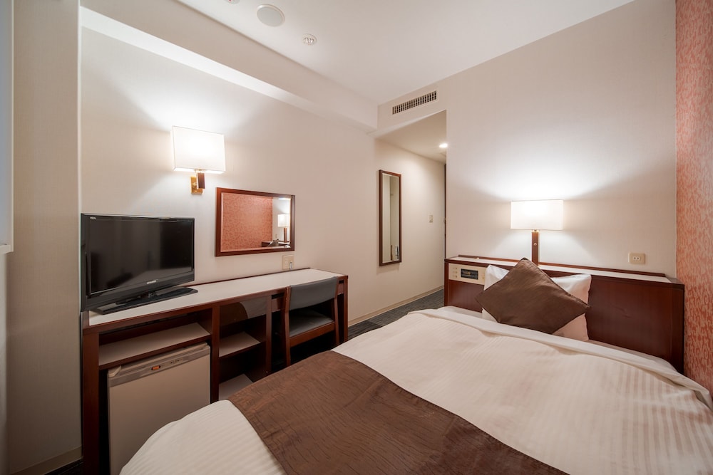 SEMI ROOM, SEMI DOUBLE BED, TOP FLOOR