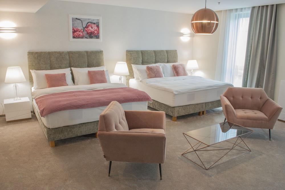 Holiday Inn Trnava 59/66
