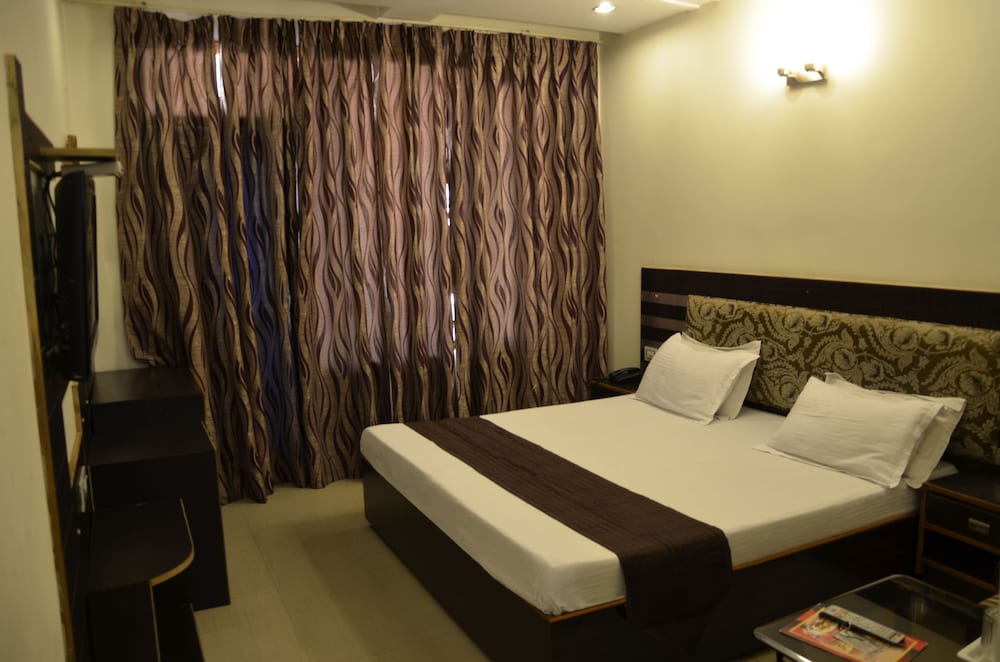 Hotel Citi Heights 28/41
