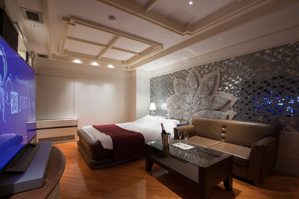 Hotel Perrier Adult Only 30/37