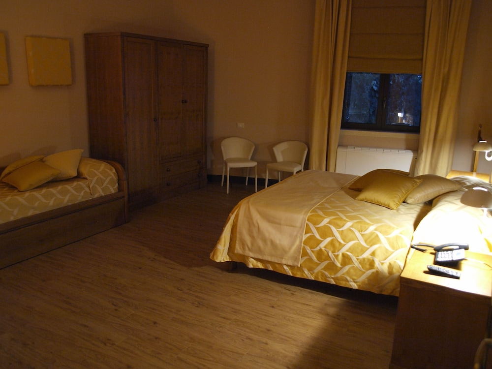 Villa Donna Lisa Wine Hotel 8/78