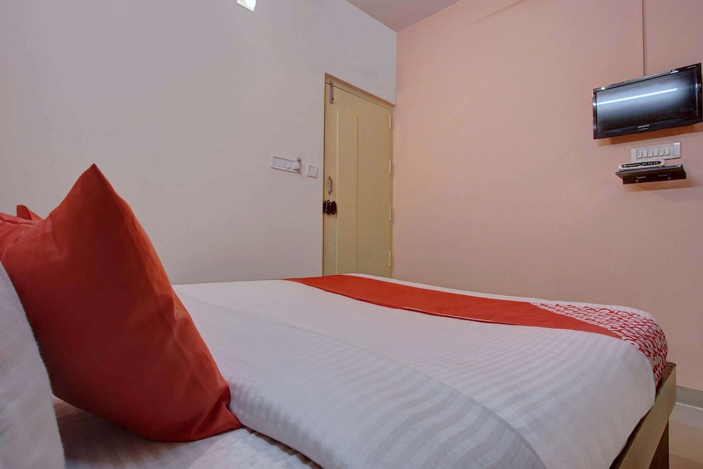 Oyo 24259 Hotel Blue Inn 25/35