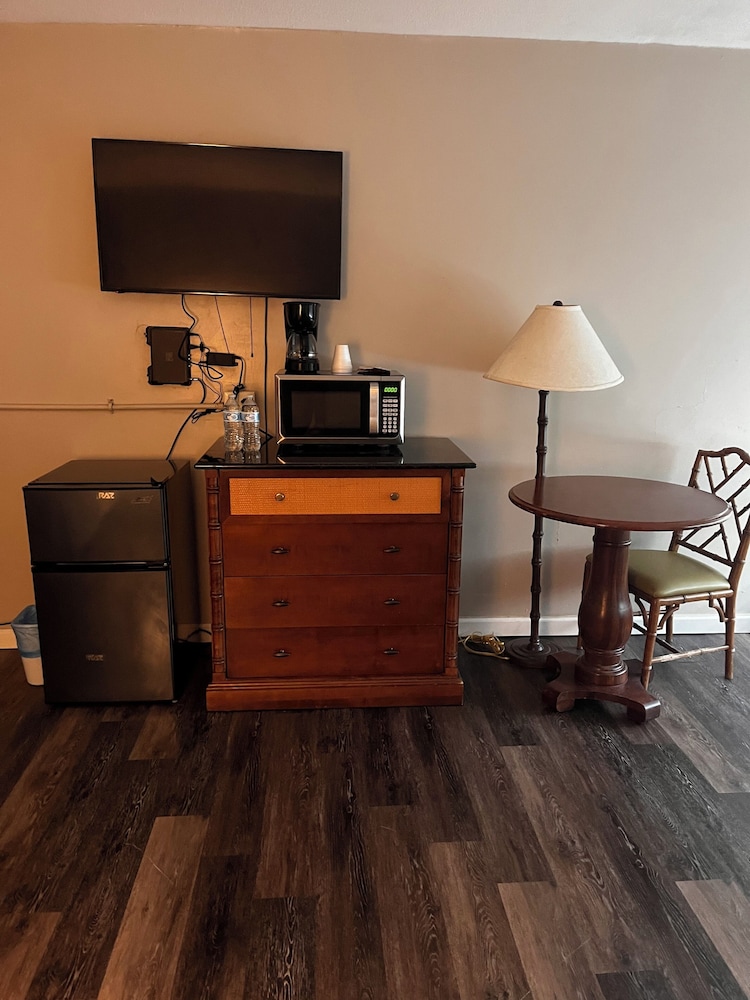Apm Inn & Suites 12/54
