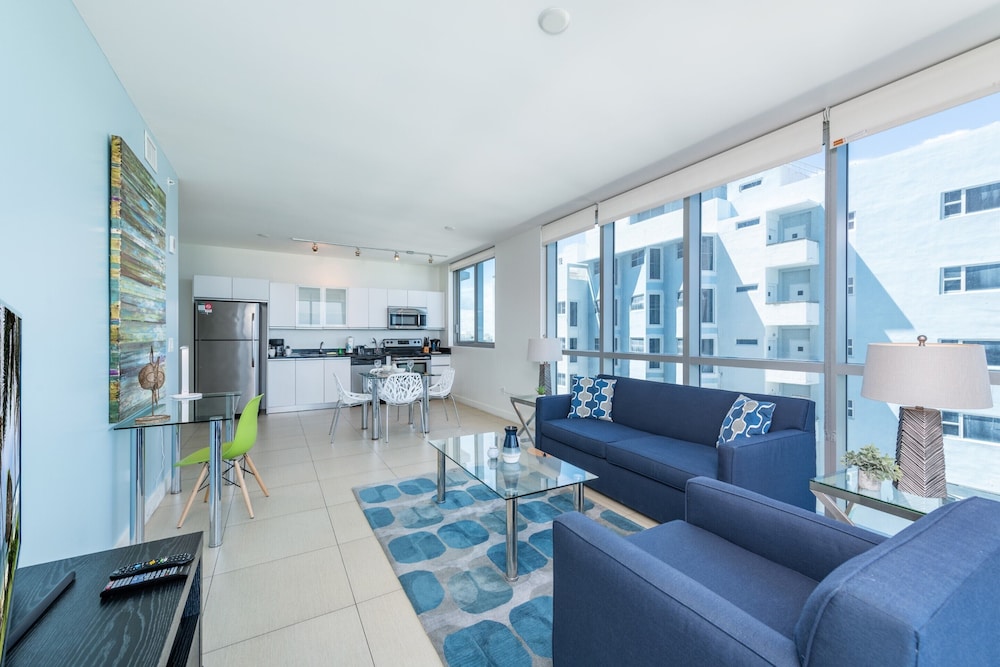 Churchill Suites Monte Carlo Miami Beach 49/76