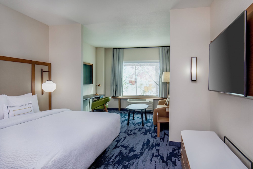 Fairfield Inn & Suites By Marriott Mcpherson 11/33